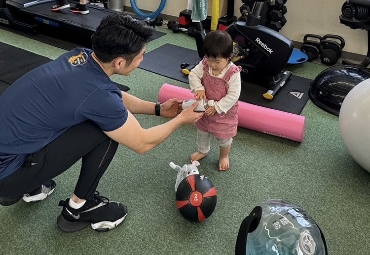 お子様連れで通える完全個室のトレーニング風景